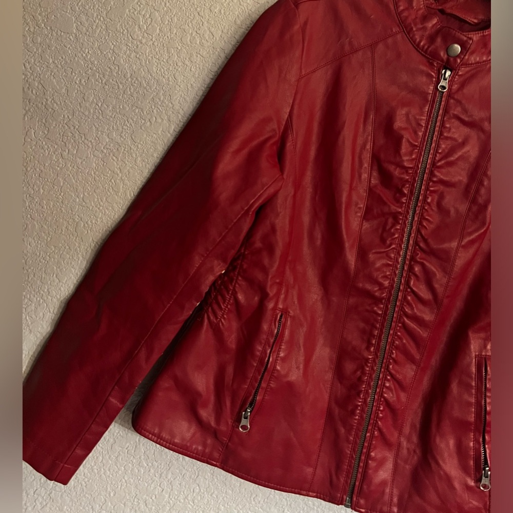 Baccini Vegan Red leather jacket - Picture 8 of 14